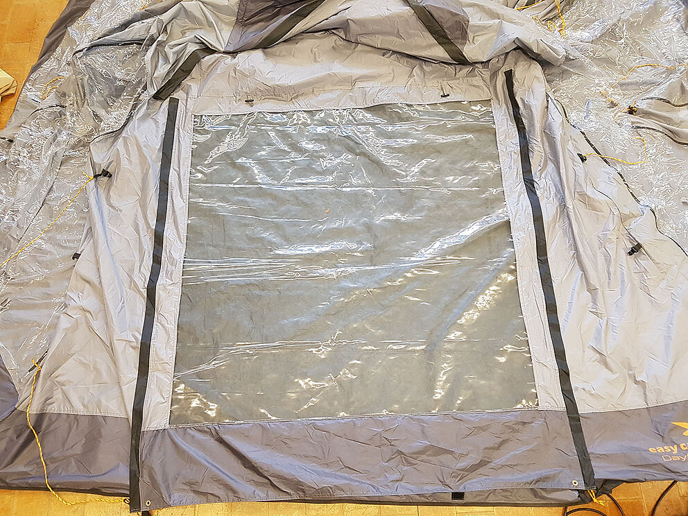 Zeltflicki Rebstein - Zelt Vorzelt Änderungen Reparaturen - Zelt nachher mit Fenster